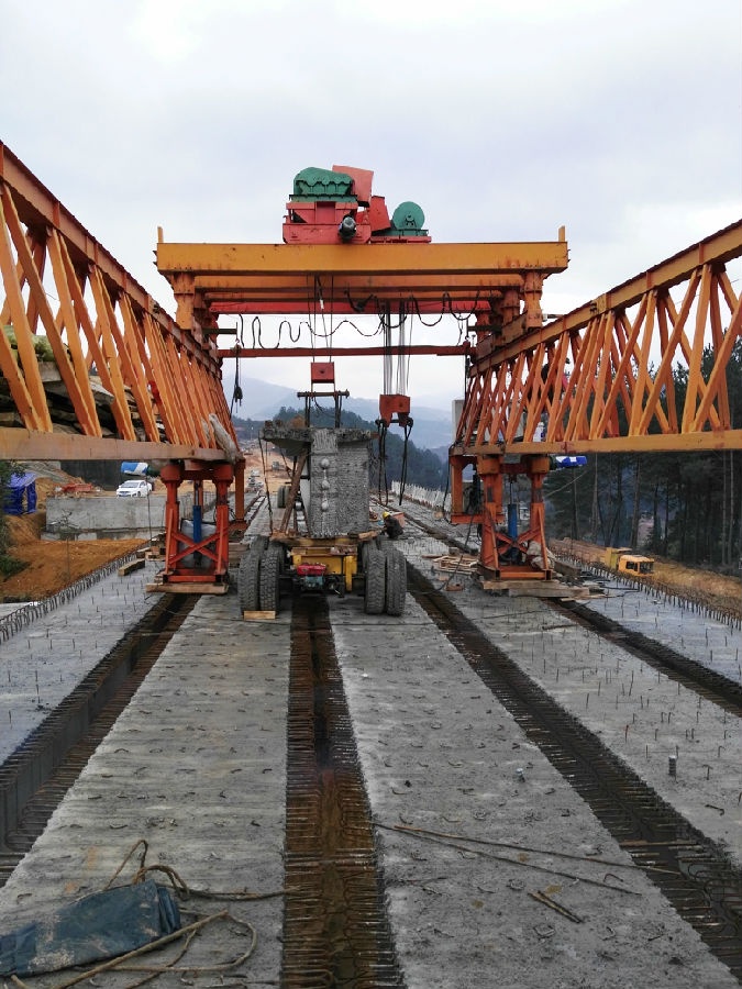 起重機安全監(jiān)控系統(tǒng)安裝現(xiàn)場圖三