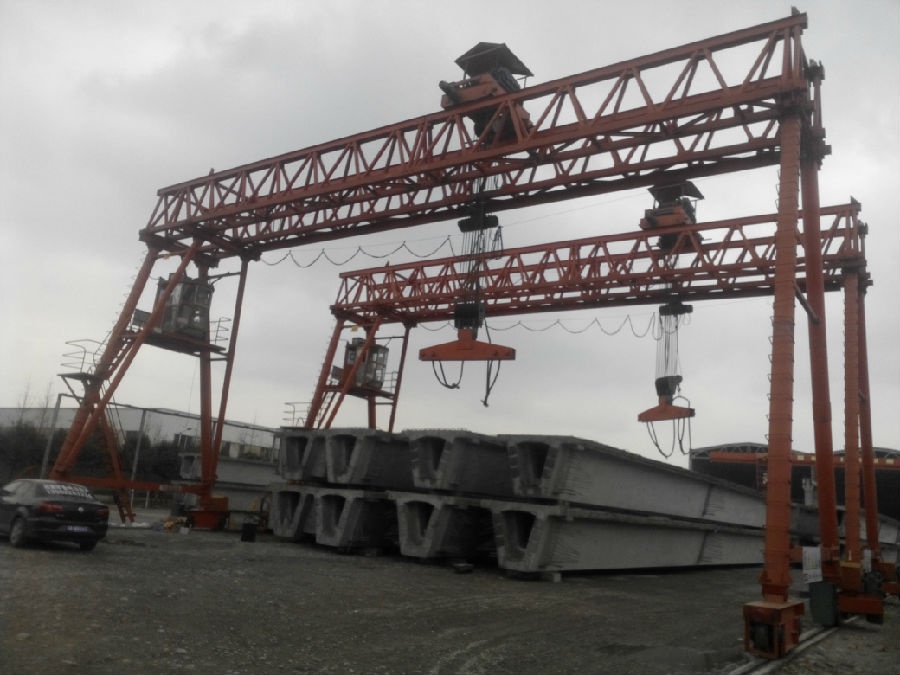 四川成都門(mén)機(jī)監(jiān)控系統(tǒng)現(xiàn)場(chǎng)安裝圖二